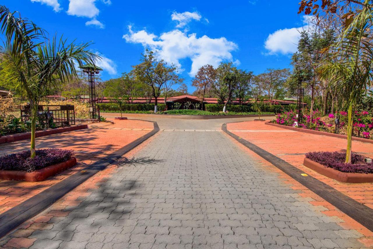 Club Mahindra Netrang酒店 外观 照片