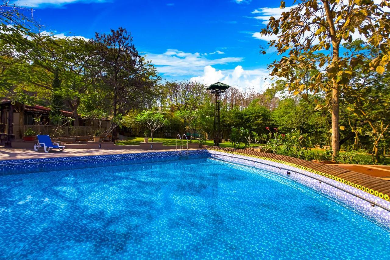 Club Mahindra Netrang酒店 外观 照片