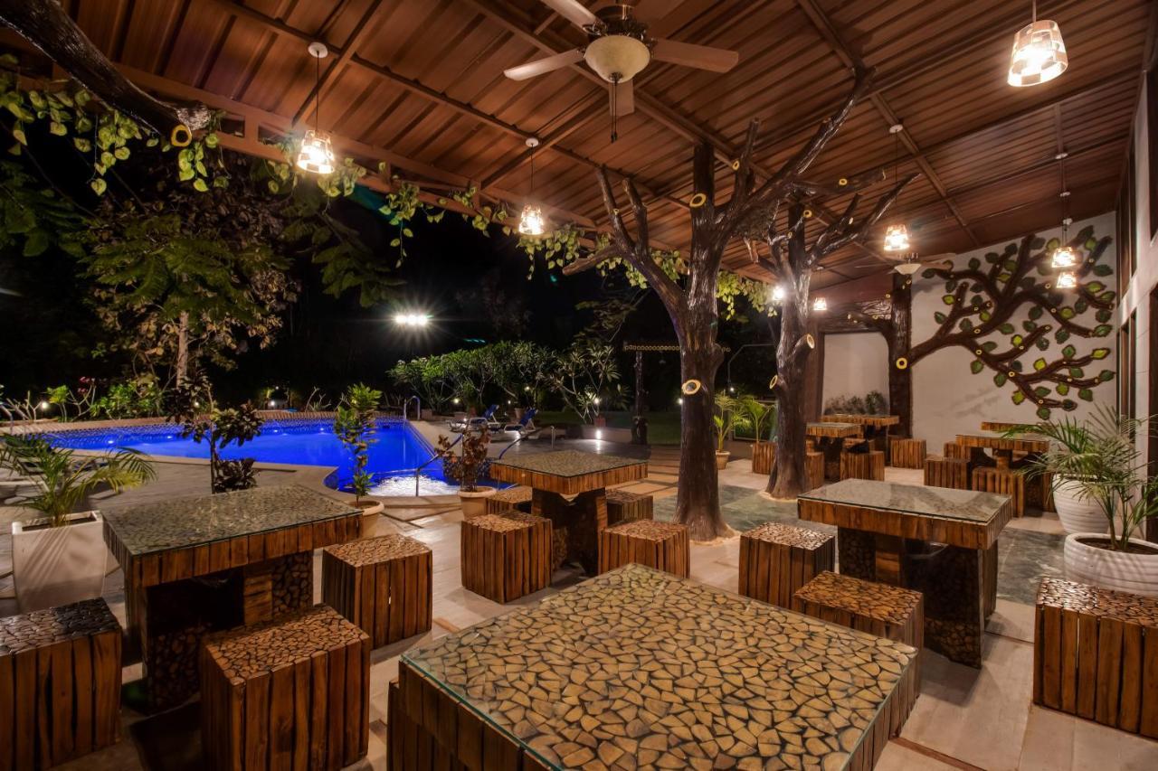Club Mahindra Netrang酒店 外观 照片
